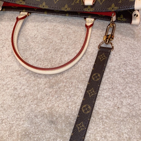 New! Louis Vuitton “Sac Plat PM” purse  (Authentic) cross body purse - Picture 7 of 16